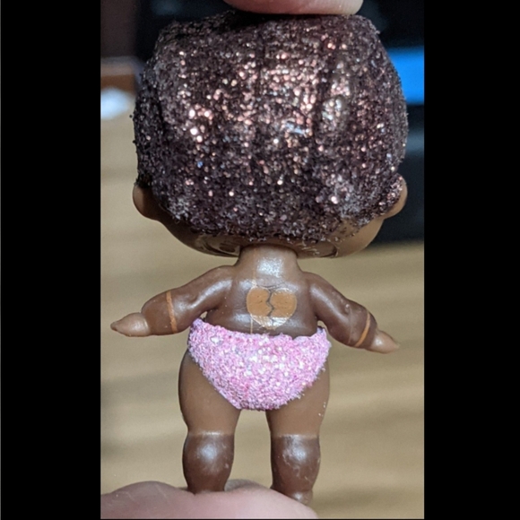 L.O.L. Bigger Surprise OMG! Secret Agent Glitter Bundle - Picture 9 of 12